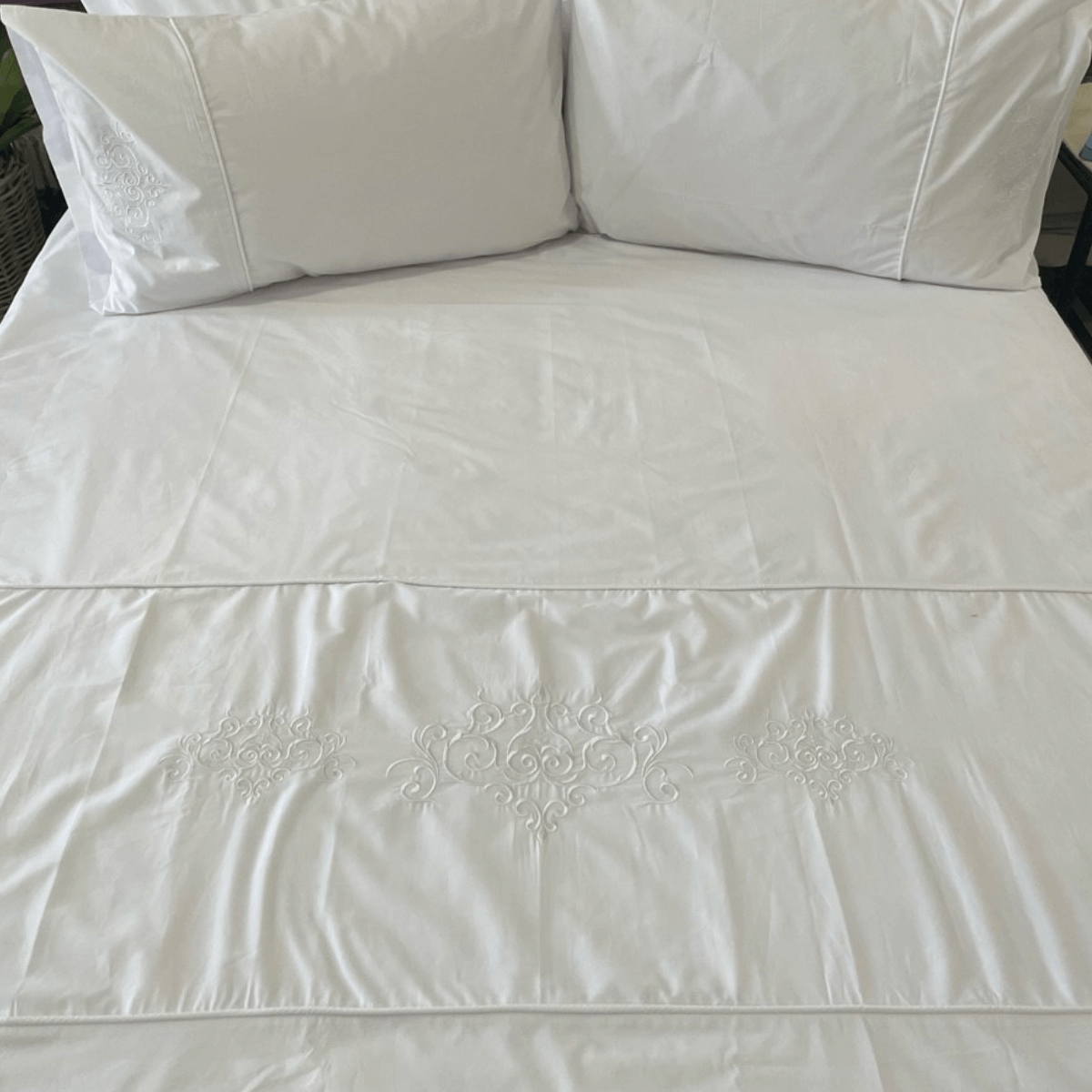 Duvet Cover • Embroidered • Ornate • 200T • 100% Cotton Percale • White