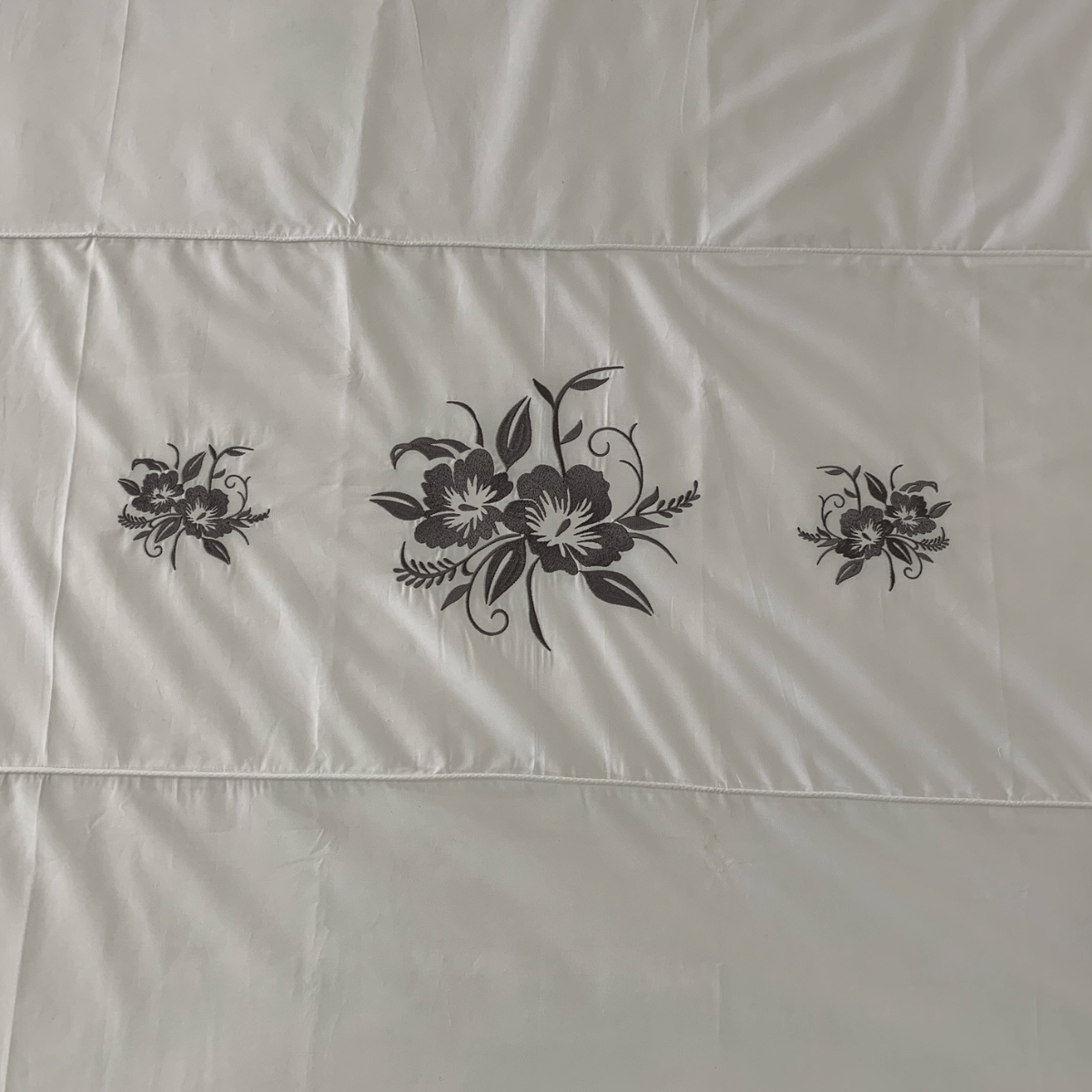 Duvet Cover • Embroidered • Flower • 200T • 100% Cotton Percale • White - Image 7