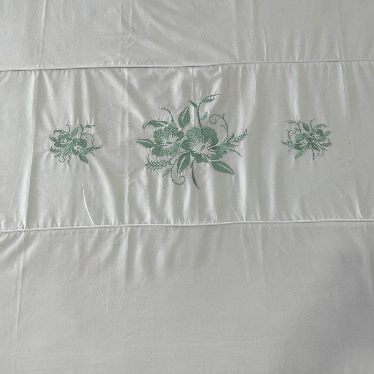Duvet Cover • Embroidered • Flower • 200T • 100% Cotton Percale • White - Image 13