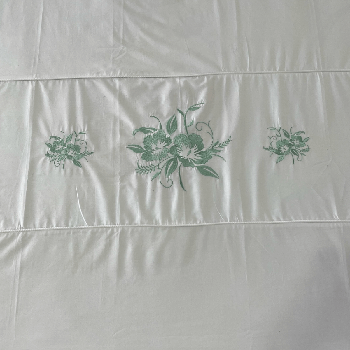Duvet Cover • Embroidered • Flower • 200T • 100% Cotton Percale • White - Image 12