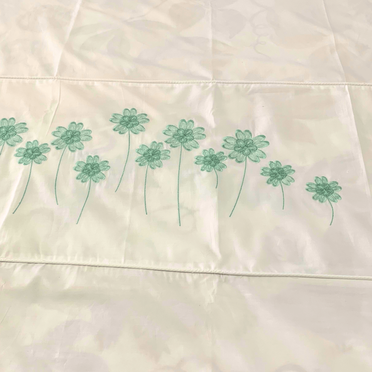 Duvet Cover • Embroidered • Small Daisy • 200T • 100% Cotton Percale • White - Image 7