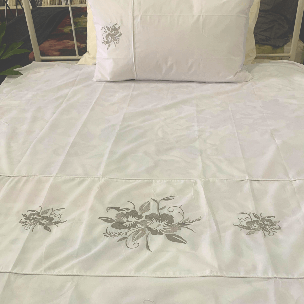Duvet Cover • Embroidered • Flower • 200T • 100% Cotton Percale • White - Image 15