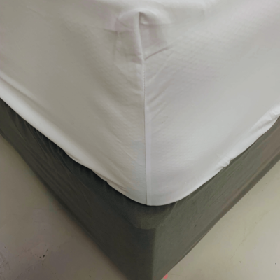 Sheets • Fitted • 200T • 100% Cotton Percale